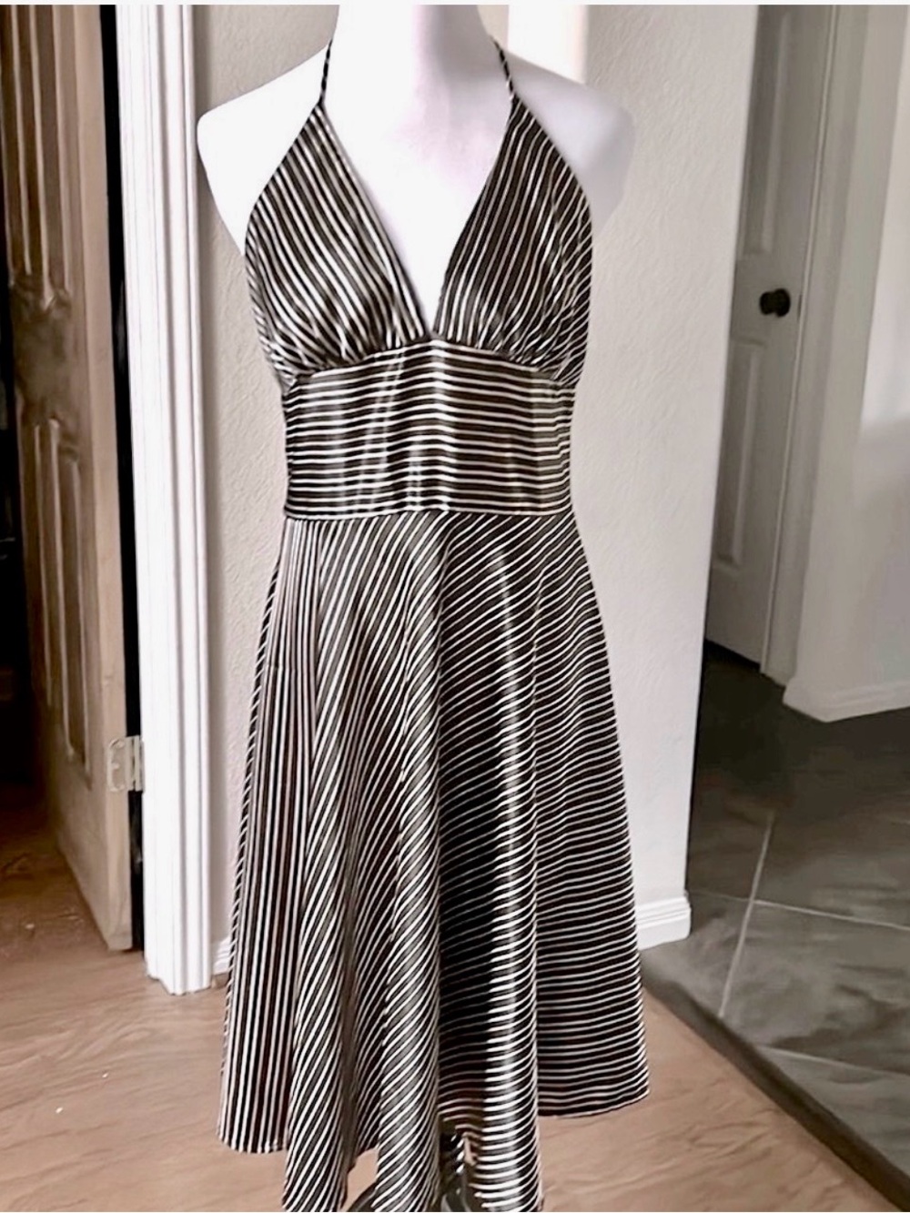 Alyn Paige  Y2K Womens Halter Dress Midi 90s Vintage Vacation 9/10 Stripe Brown